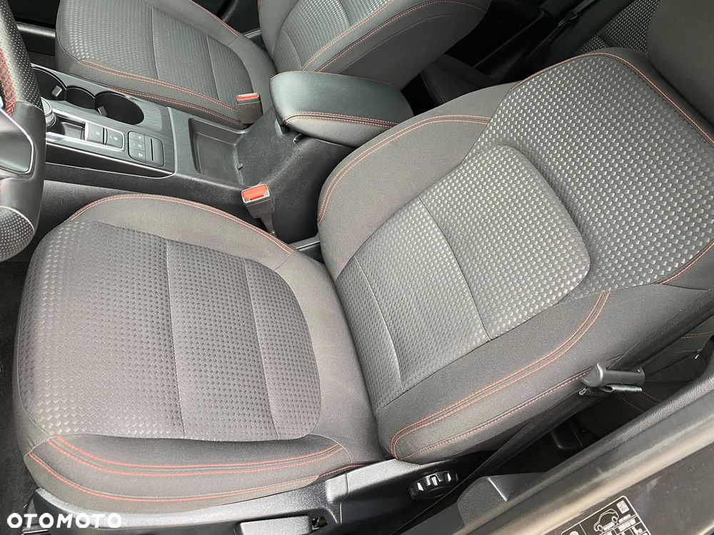 Ford Kuga 2.0 TDCi FWD ST-Line - 23