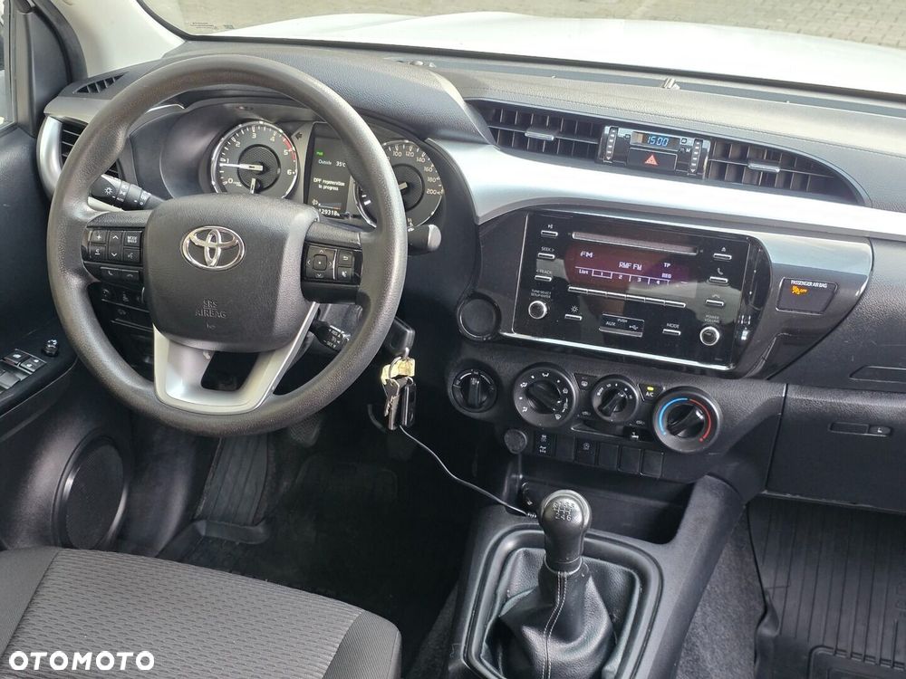 Toyota Hilux 2.4 D-4D Double Cab DLX 4x4 - 20