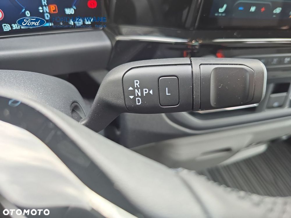 Ford Tourneo Custom - 18