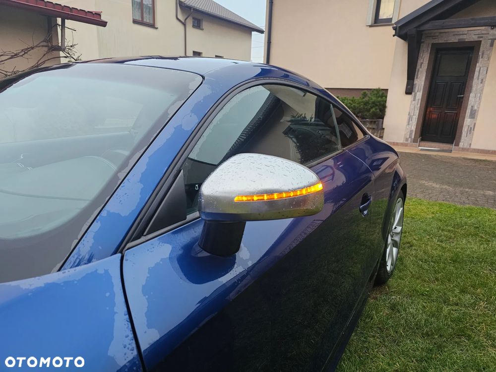 Audi TT S Coupé - 12