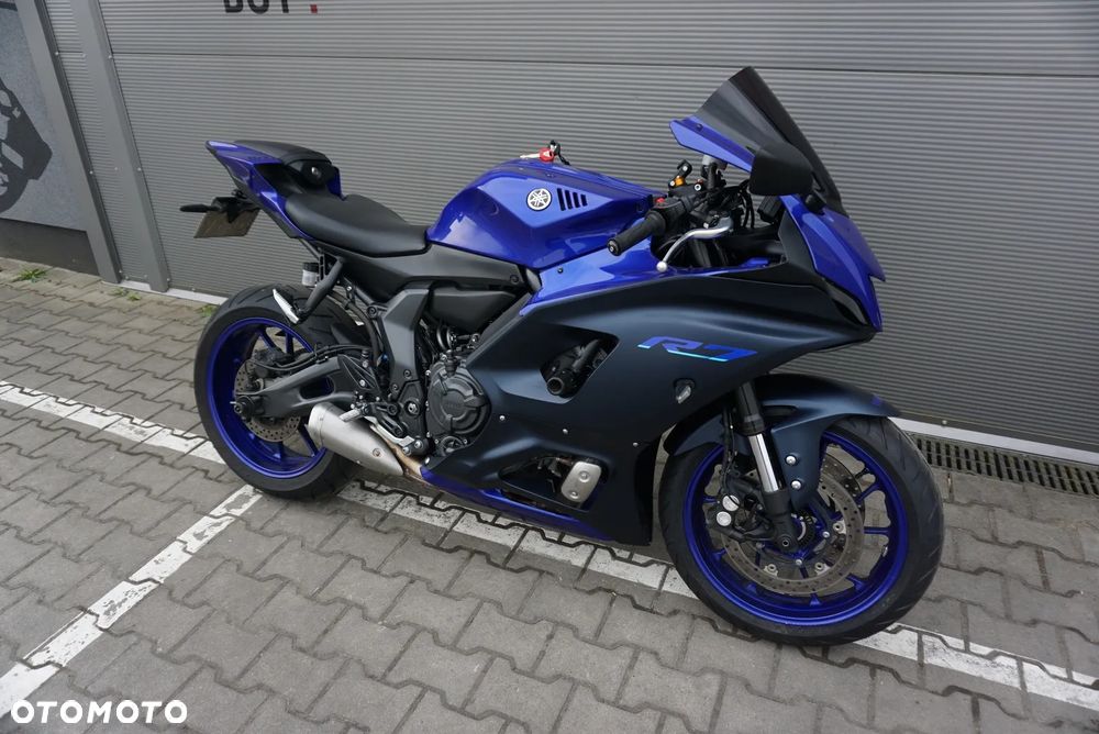 Yamaha YZF - 1
