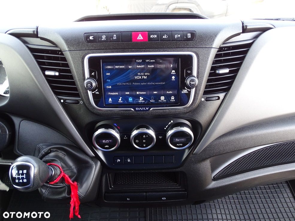 Iveco Daily L4H2 35S18 3.0 180 Brygadówka DOKA 7 Osób HAUSER UNIKAT!! JEDYNY TAKI!! JAK NOWY!! - 19