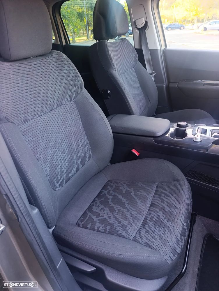 Peugeot 3008 2.0 HDi Hybrid4 - 13