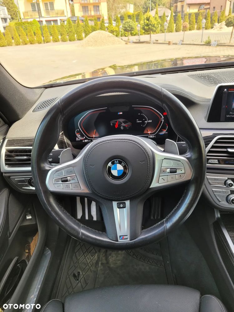 BMW Seria 7 730d mHEV - 10