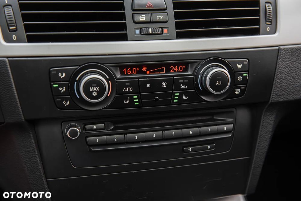 BMW Seria 3 325d DPF Touring - 21