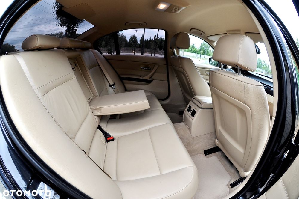 BMW Seria 3 318i Edition Exclusive - 28
