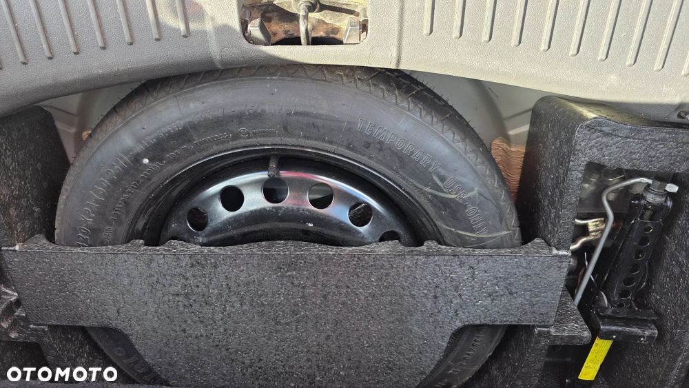 Ford Kuga 2.0 TDCi 2x4 Titanium - 22