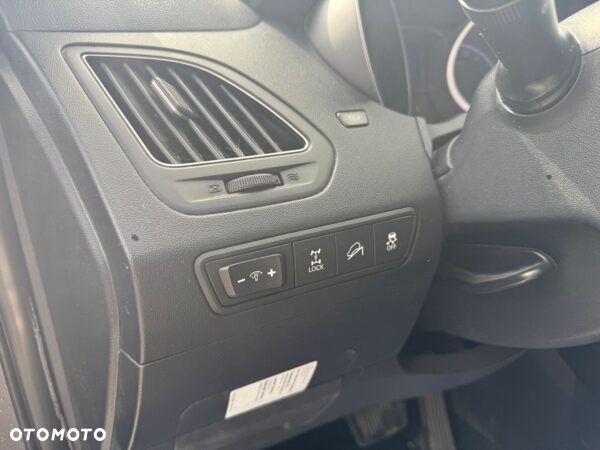 Hyundai ix35 2.0 CRDi 4WD Automatik Premium - 11