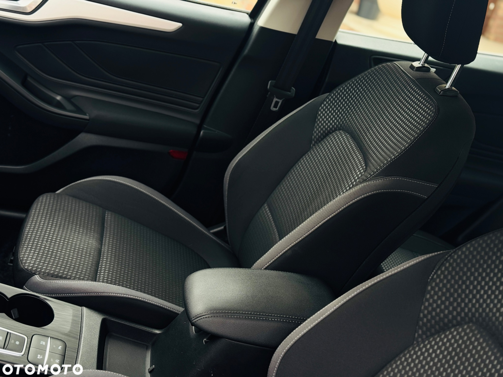 Ford Focus 1.5 EcoBlue Start-Stopp-System ACTIVE STYLE - 6