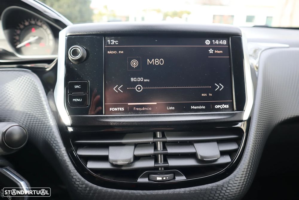 Peugeot 2008 1.2 PureTech Style - 32