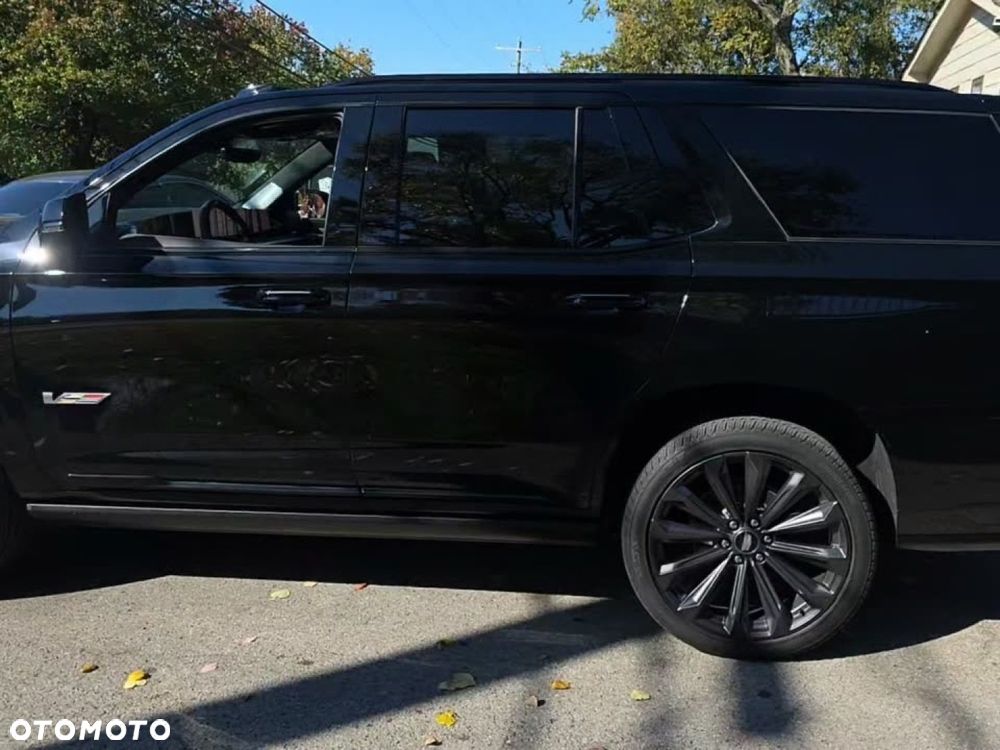 Cadillac Escalade - 7