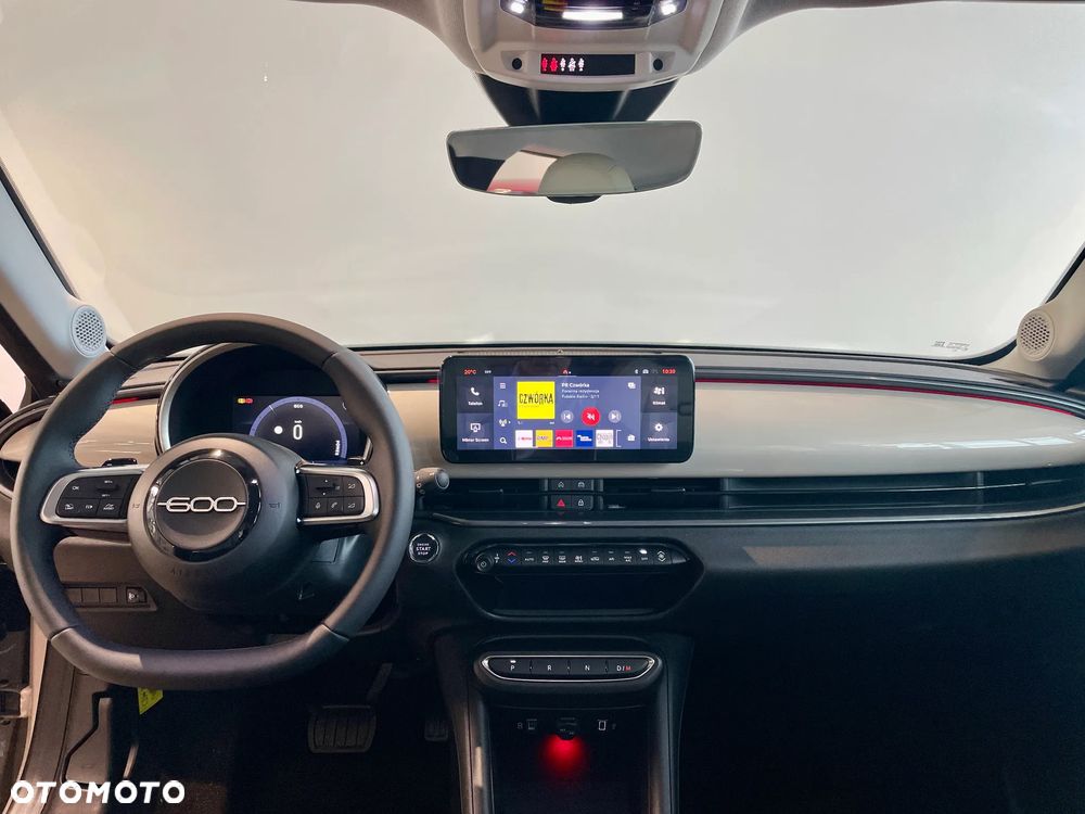 Fiat 600 1.2 Turbo Hybrid eDCT - 10