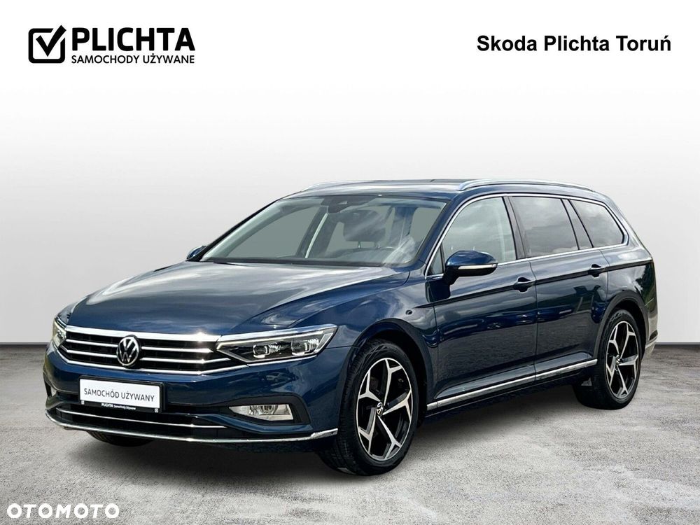 Volkswagen Passat - 1