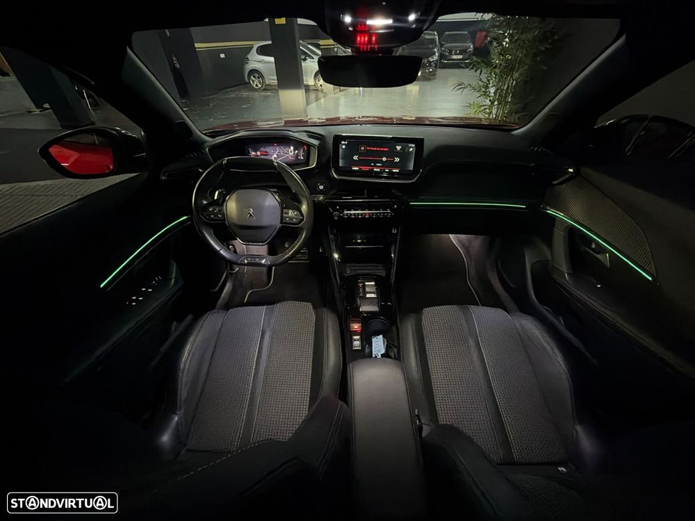 Peugeot 2008 1.2 PureTech GT Pack EAT8 - 14