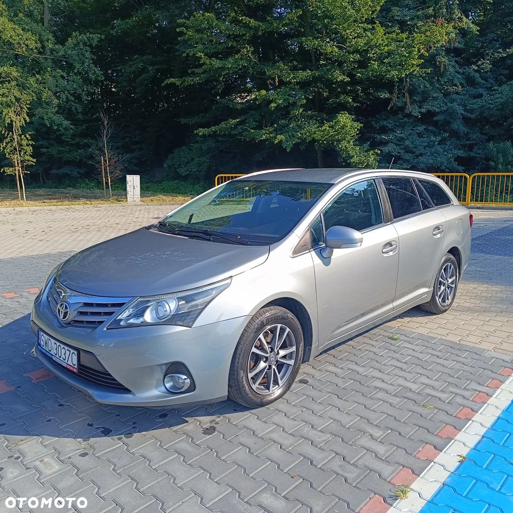 Toyota Avensis 2.0 D-4D Comfort - 6
