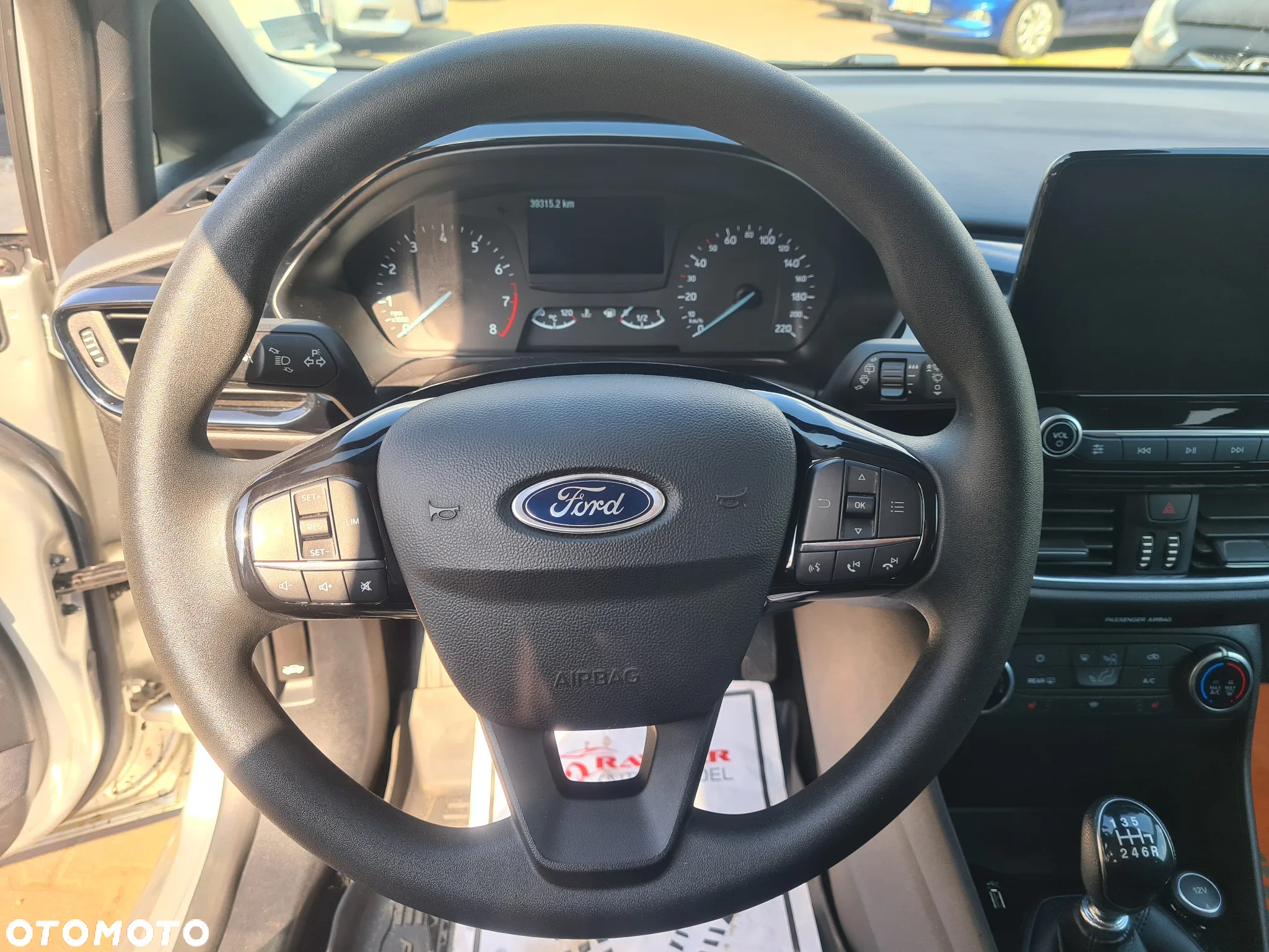 Ford Fiesta 1.0 EcoBoost Champions Edition - 14
