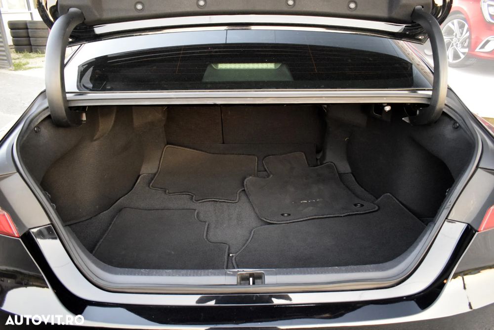 Toyota Camry Business Edition - 11