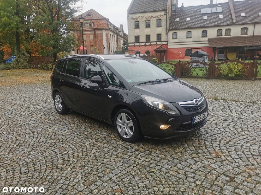 Opel Zafira 2012 photo 2