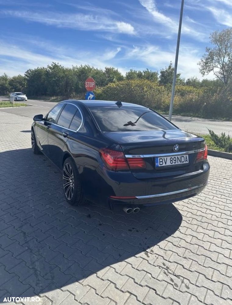 BMW Seria 7 730d xDrive - 23