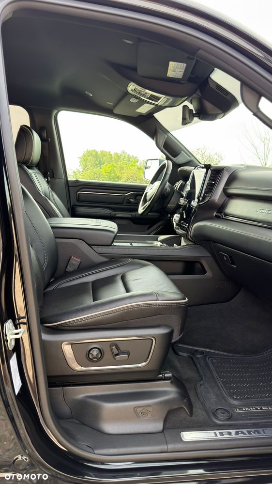 RAM 1500 Crew Cab Longbed Longhorn - 16