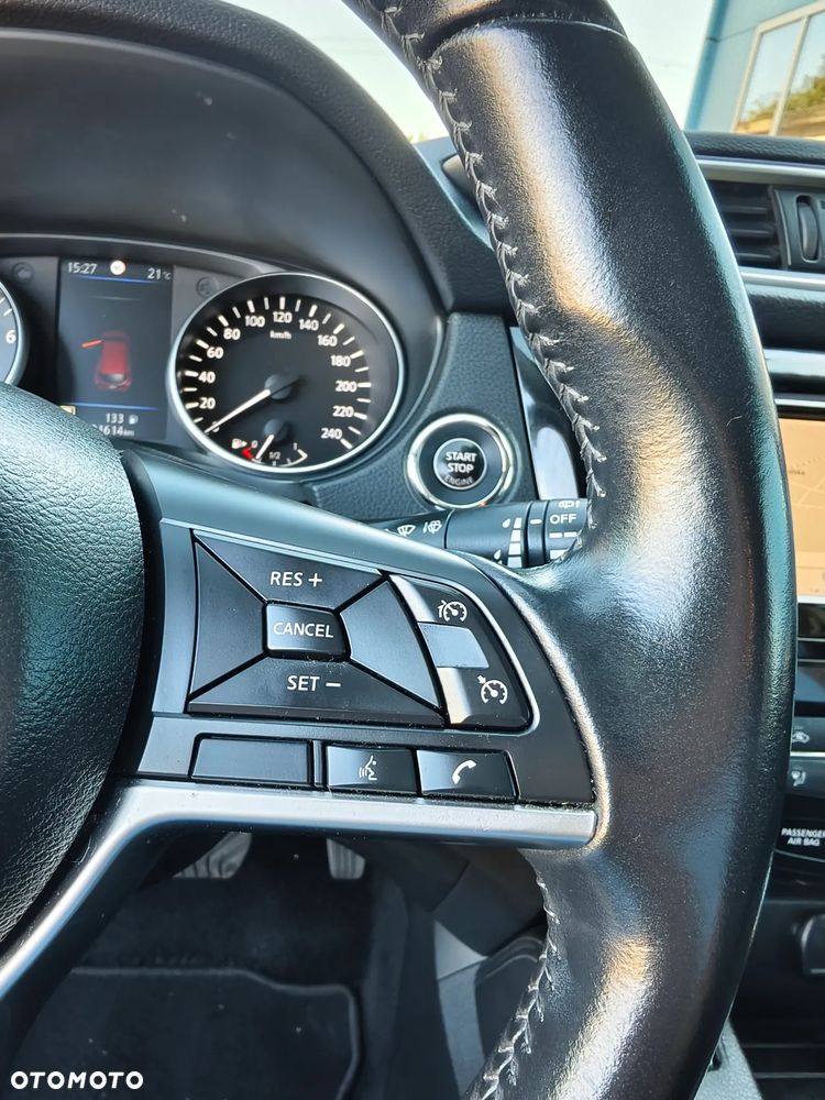 Nissan Qashqai 1.3 DIG-T DCT N-CONNECTA - 24