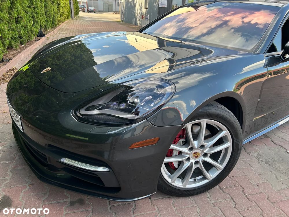 Porsche Panamera 4 - 9