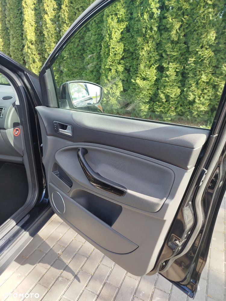Ford Kuga 2.0 TDCi 4WD Titanium - 13