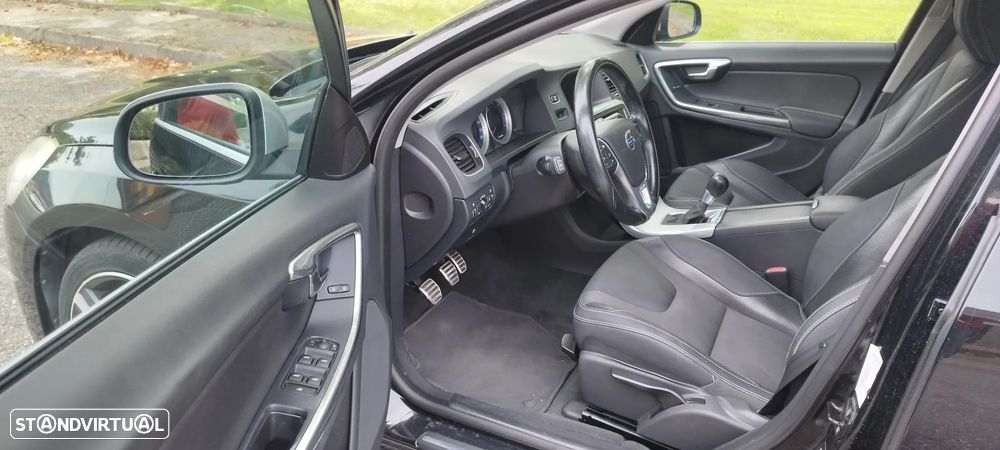 Volvo V60 2.0 D3 R-Design Momentum - 12