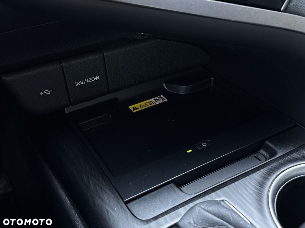 Toyota Camry 2.5 Hybrid Executive CVT - 28