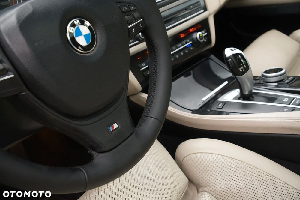 BMW Seria 5 520d Luxury Line - 25