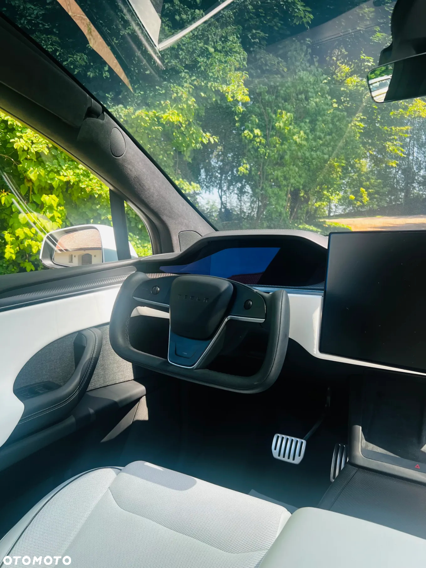 Tesla Model X Plaid - 11