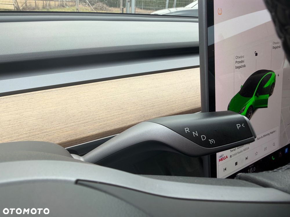 Tesla Model 3 RWD - 21