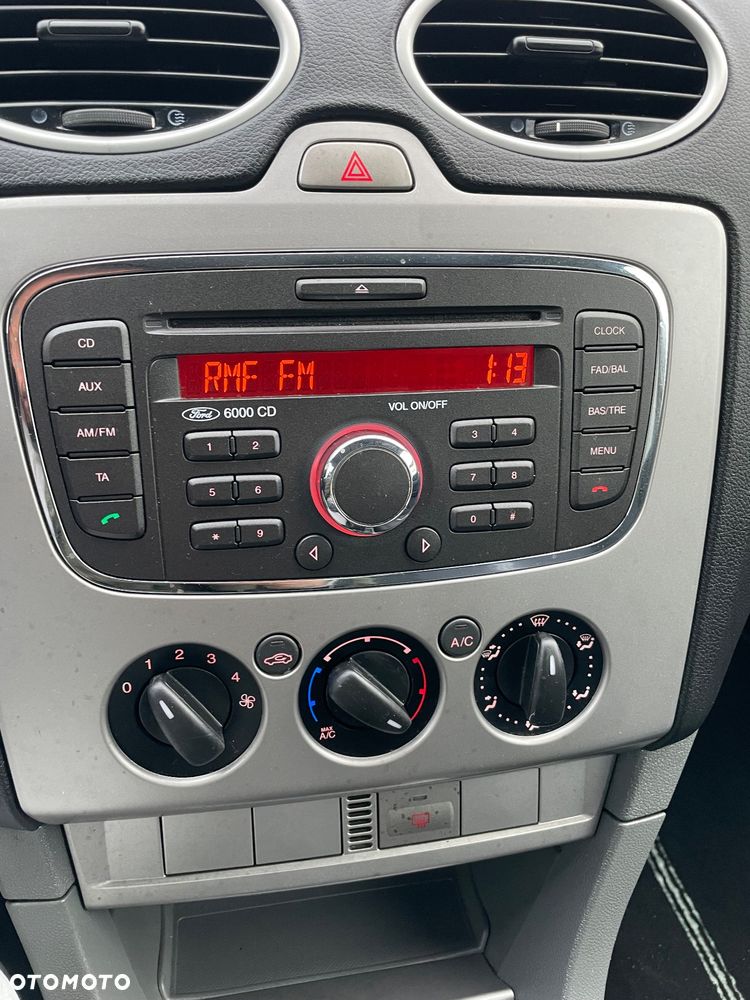 Ford Focus 1.6 Trend + - 14