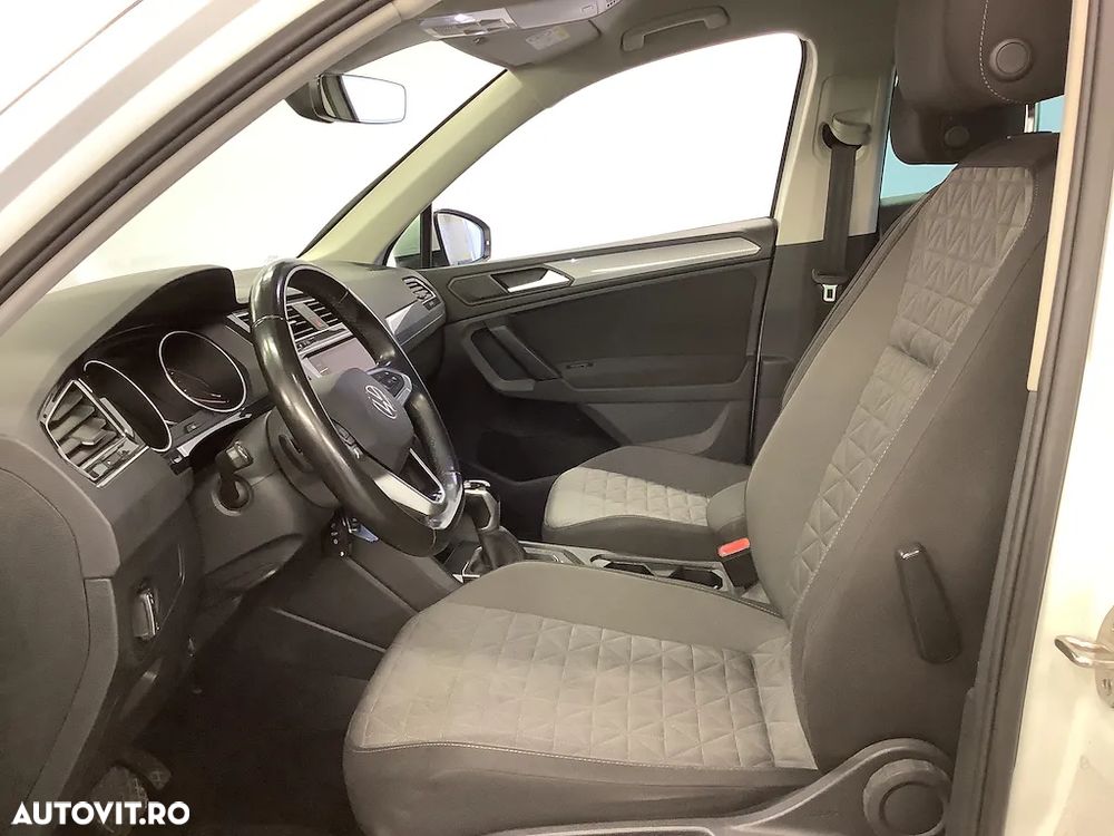 Volkswagen Tiguan - 5