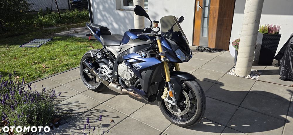 BMW S