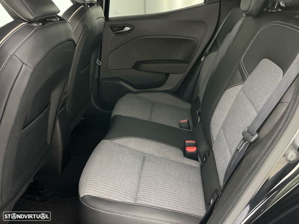Renault Clio 1.0 TCe Techno — fotografia 12