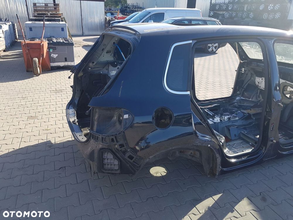 VW TIGUAN I 5N 06-15r BŁOTNIK ĆWIARTKA PRAWA TYŁ TYLNA LC9X - 3