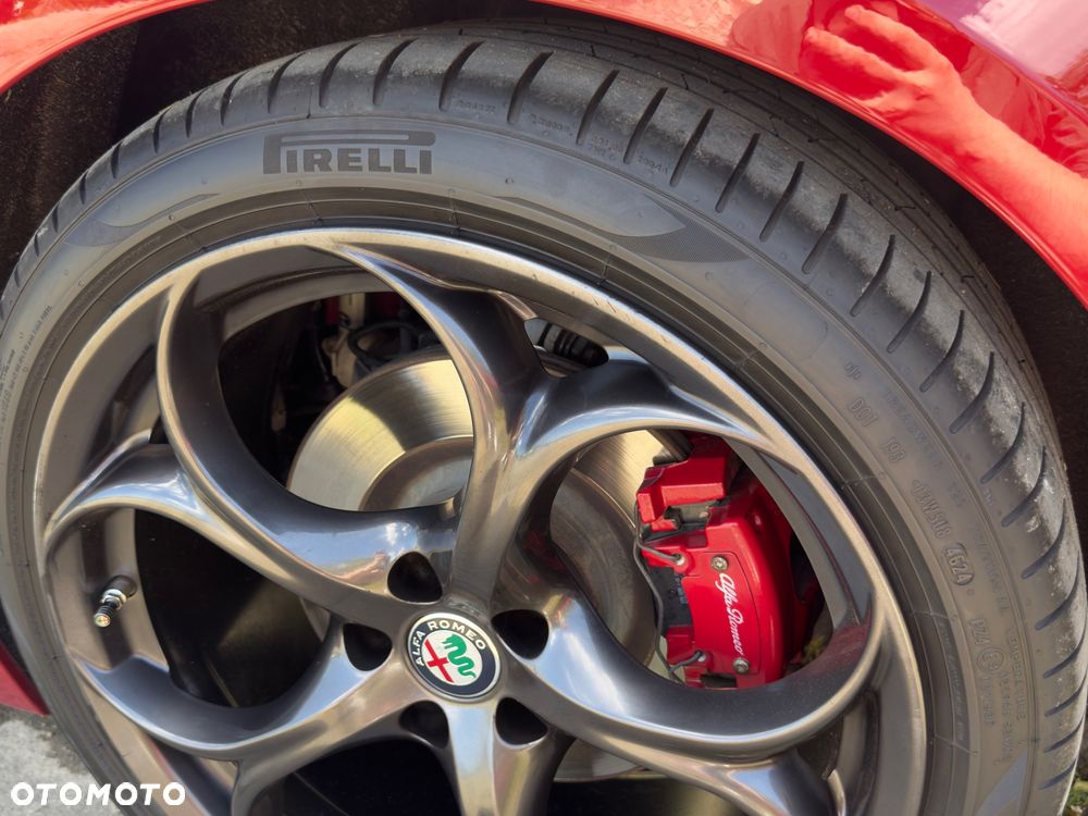 Alfa Romeo Giulia - 9
