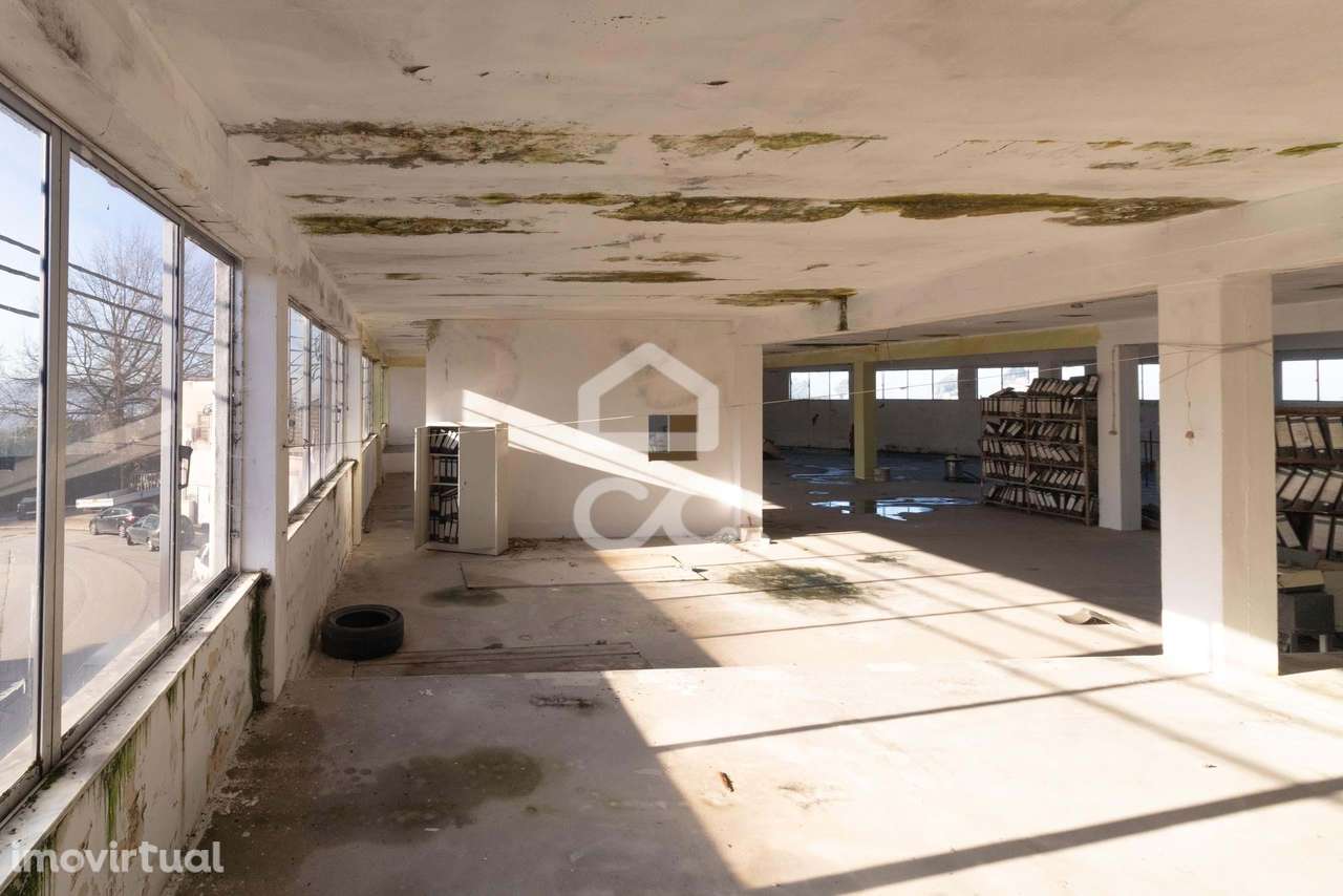 Prédio no Centro de Guimarães - Grande imagem: 2/19