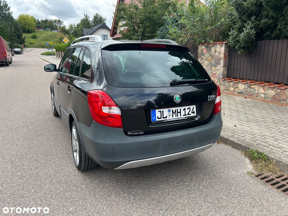 Skoda Fabia 1.6 16V Scout - 20