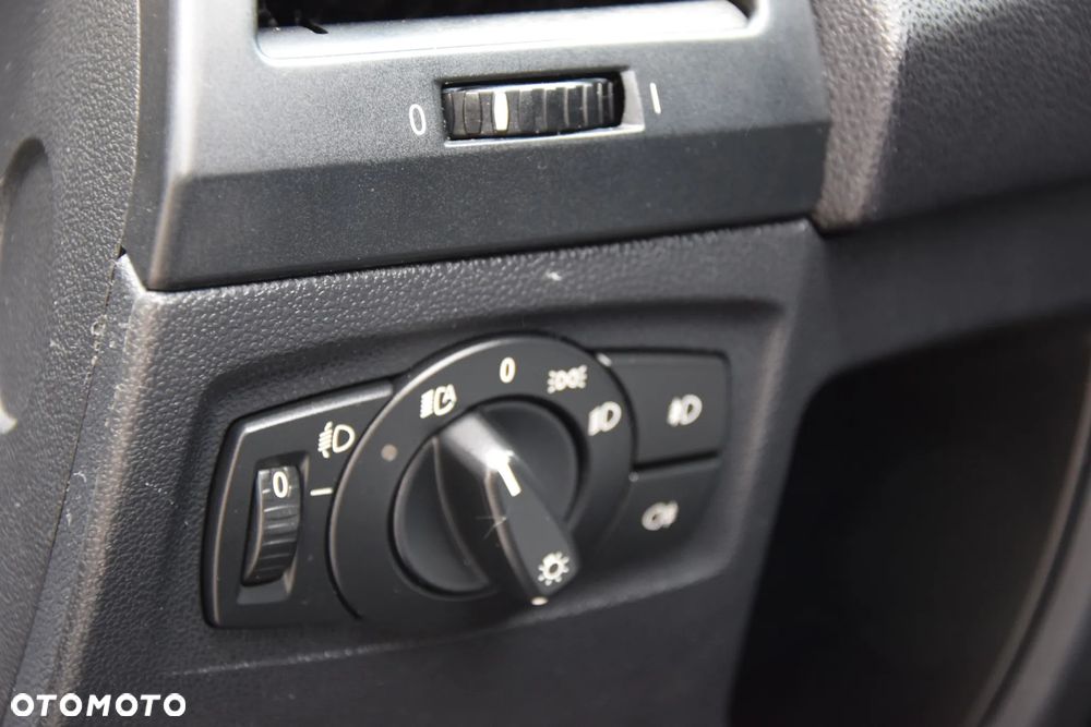 BMW Seria 1 118d - 26
