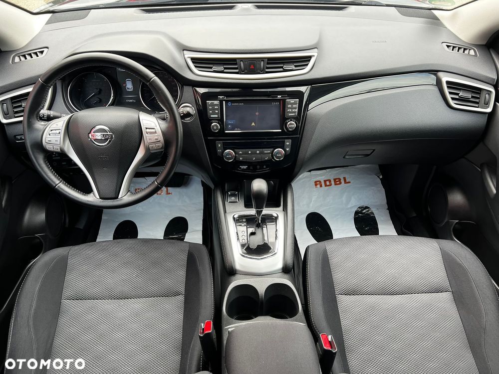 Nissan Qashqai 1.6 DCi Xtronic TEKNA - 6