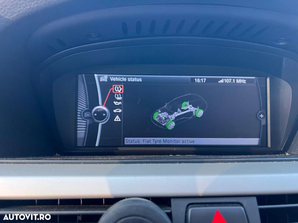 BMW Seria 3 318i Touring - 17