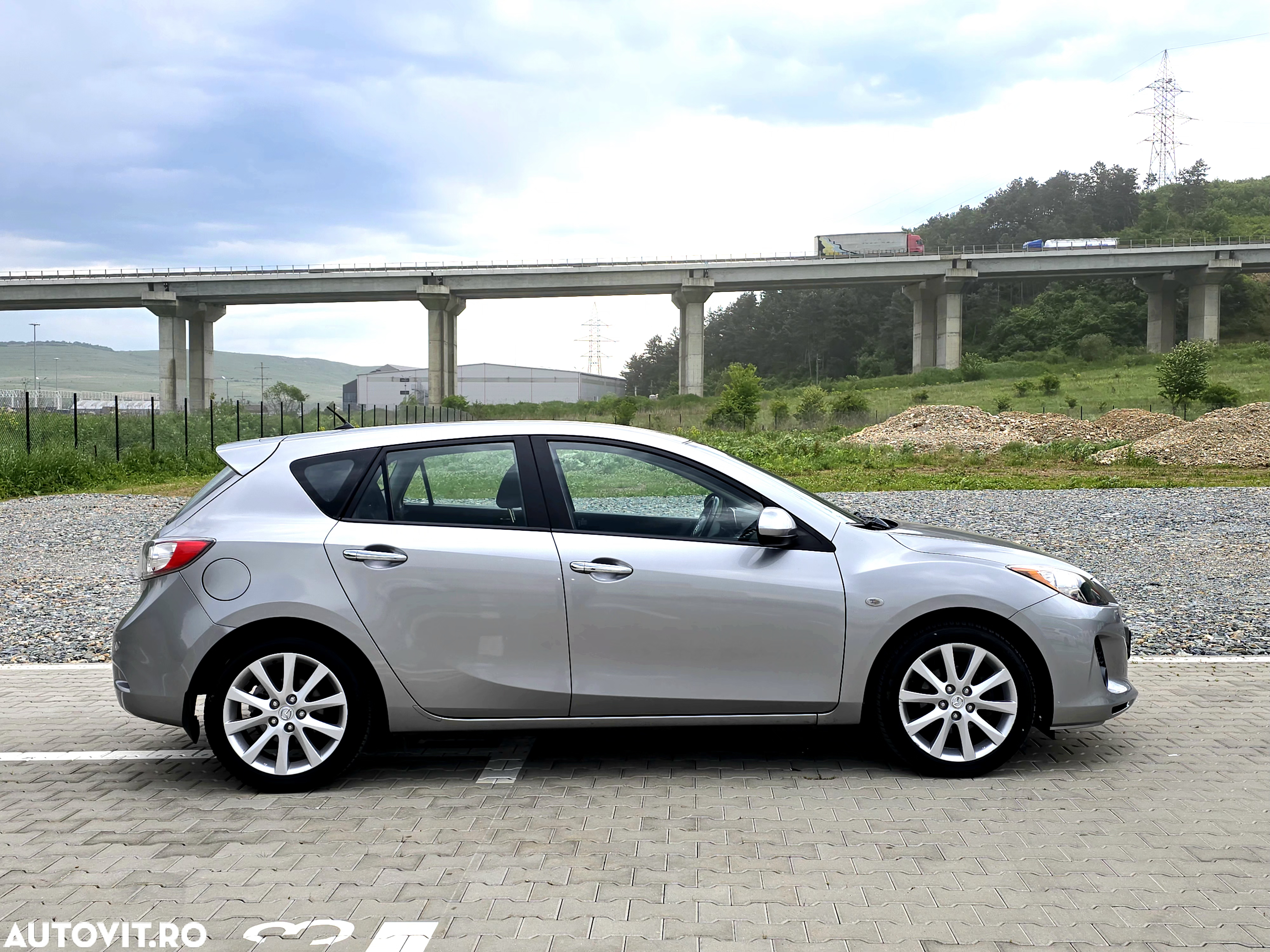 Mazda 3 - 10
