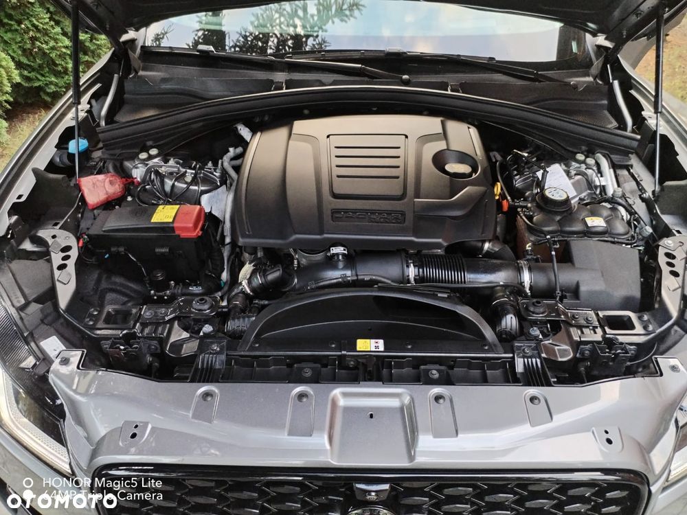 Jaguar F-Pace P400e AWD R-Dynamic SE - 23