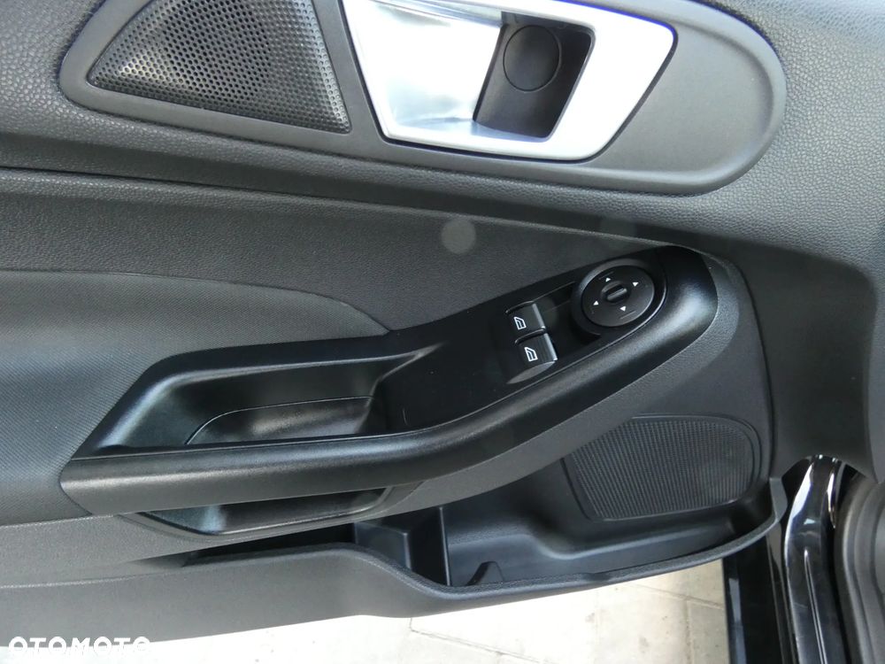 Ford Fiesta 1.25 Champions Edition - 27