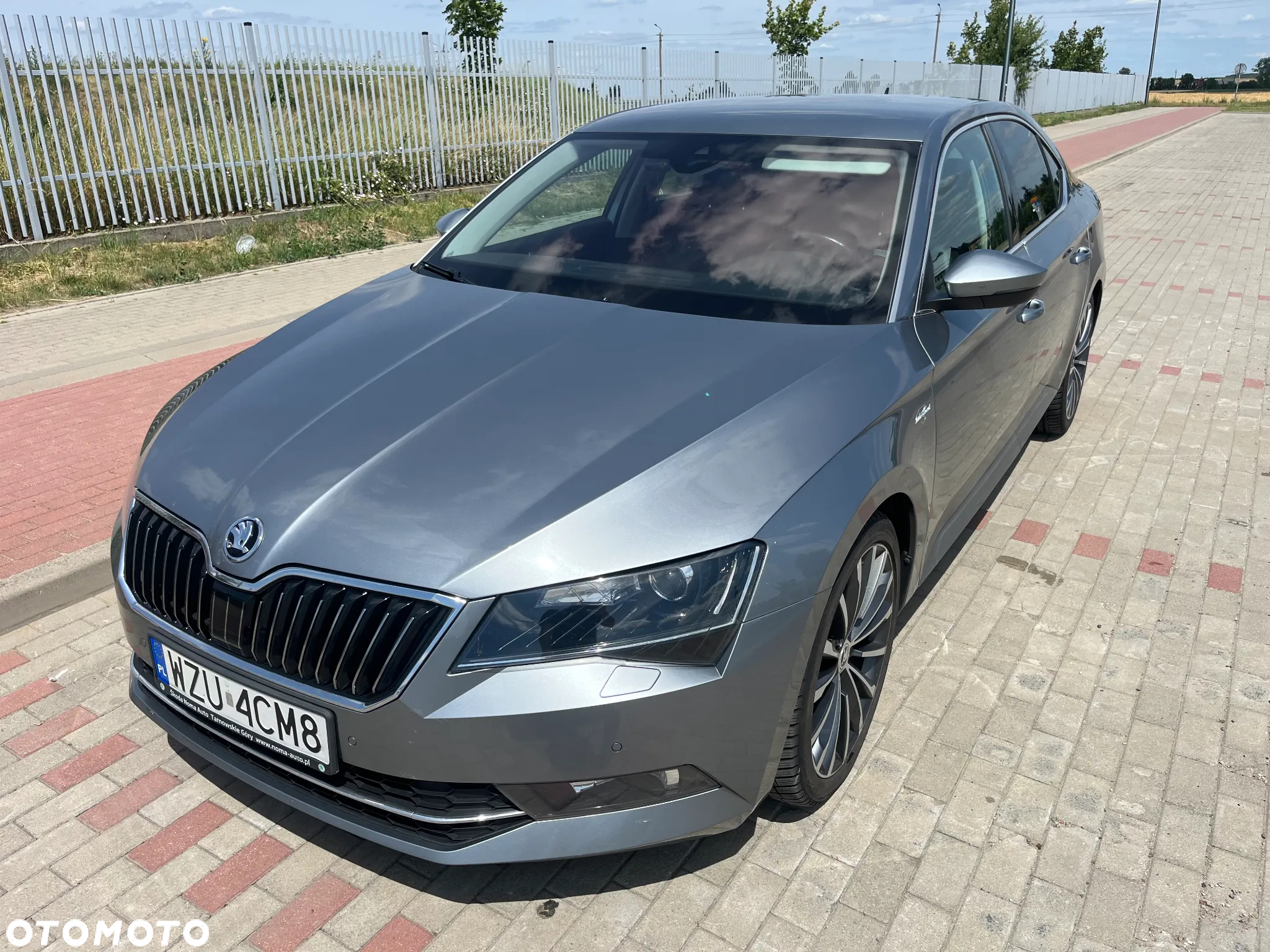 Skoda Superb 2.0 TDI 4x4 L&K DSG - 4