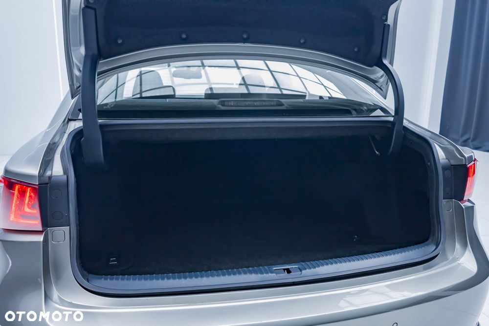 Lexus IS 250 Prestige - 41