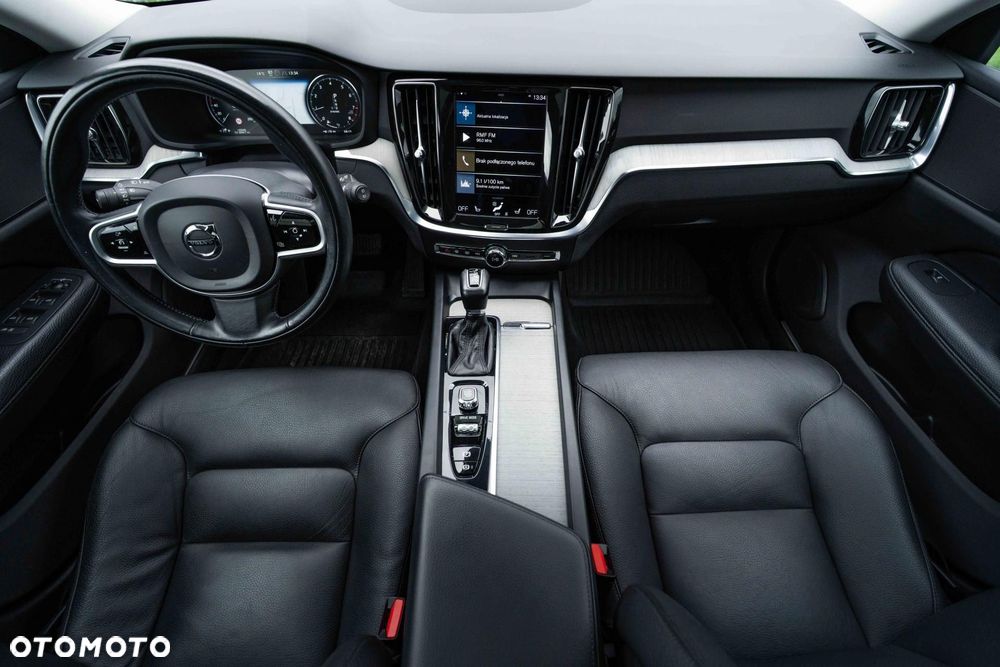 Volvo V60 Cross Country - 18