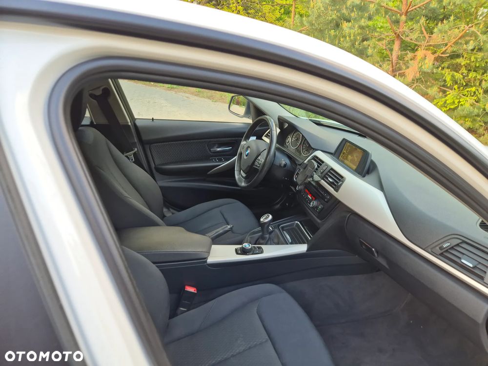 BMW Seria 3 318d Modern Line - 5